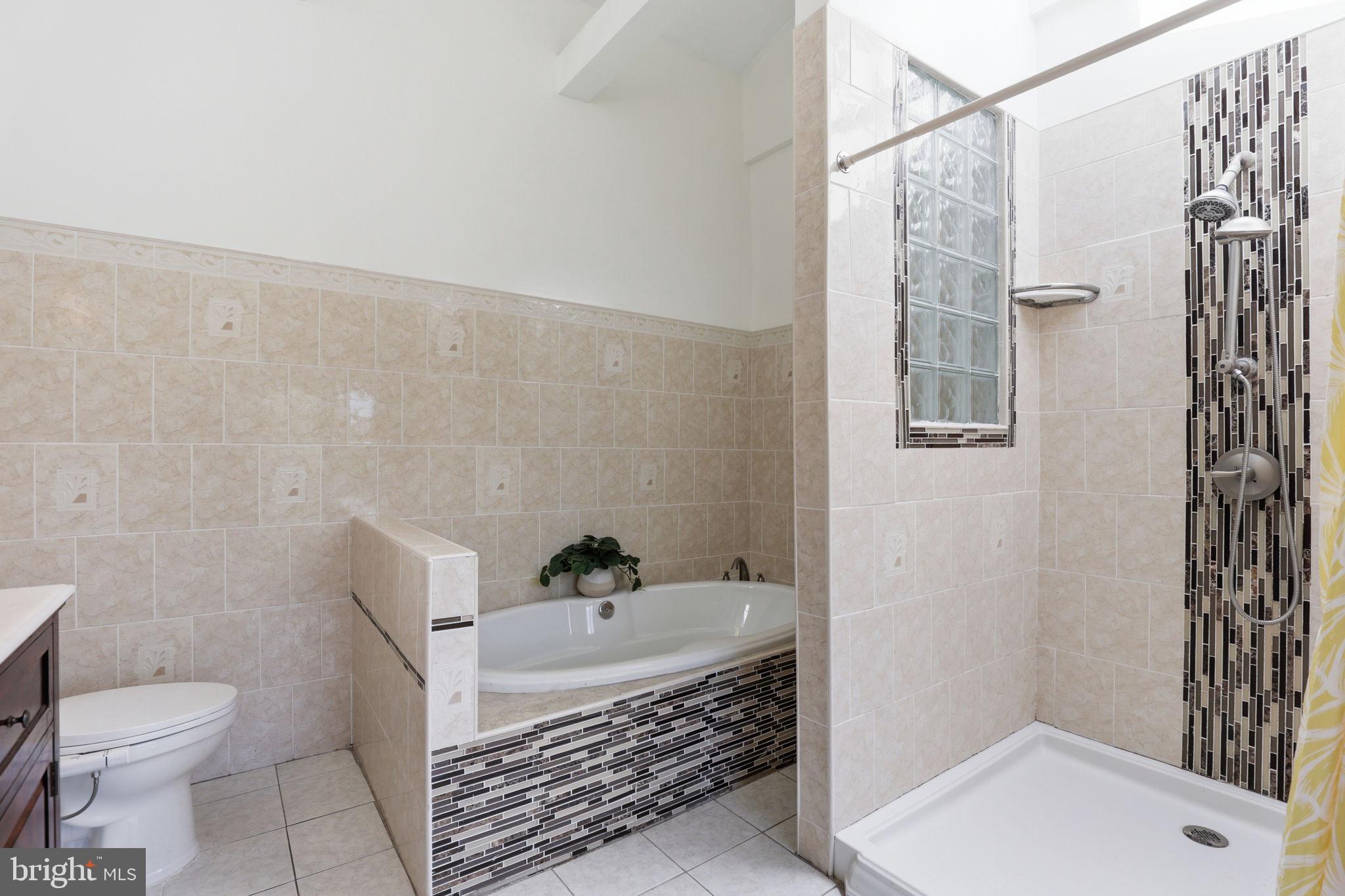 6811 VALLEY BROOK DRIVE