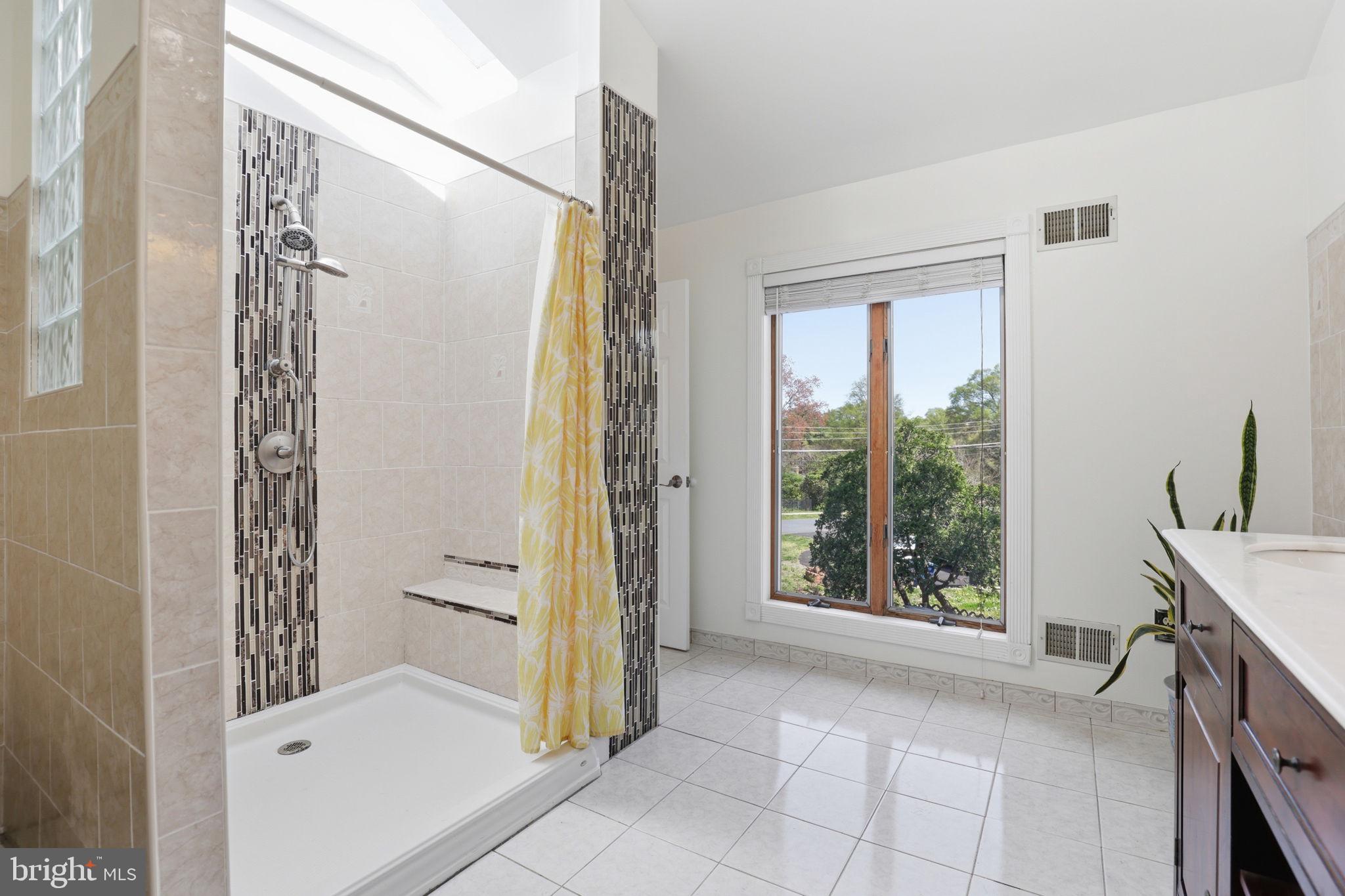 6811 VALLEY BROOK DRIVE