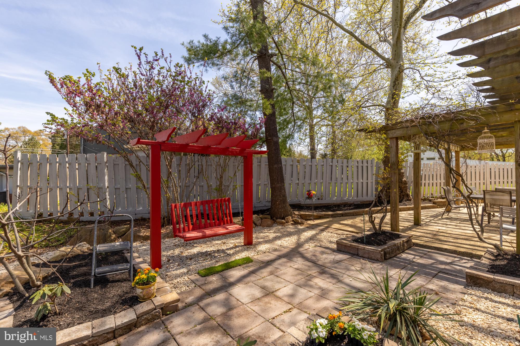 6811 VALLEY BROOK DRIVE