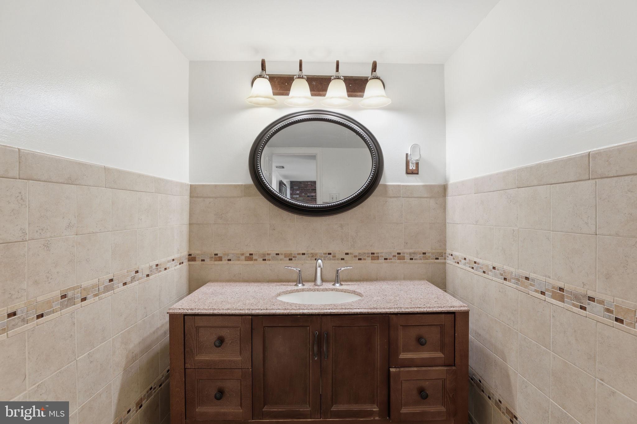 6811 VALLEY BROOK DRIVE