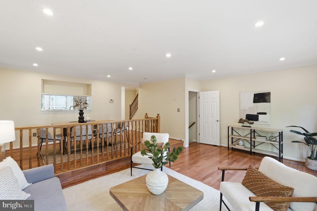 6005 PIECO COURT