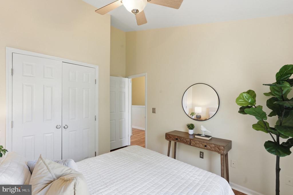 6005 PIECO COURT