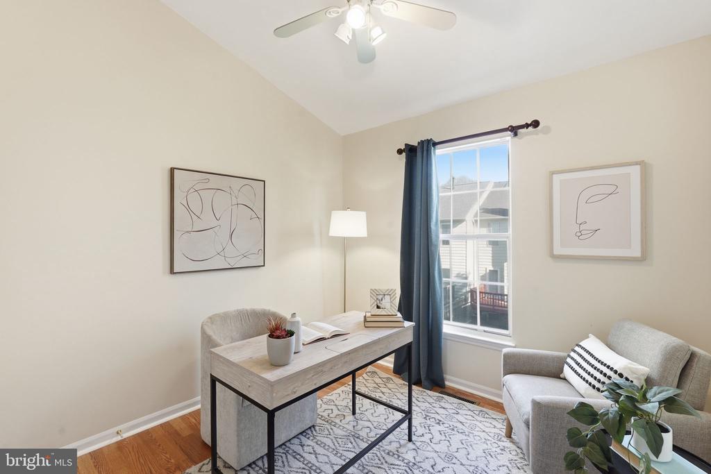 6005 PIECO COURT