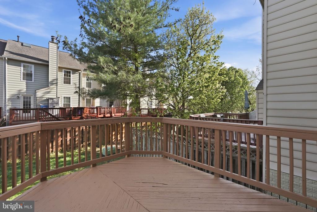 6005 PIECO COURT