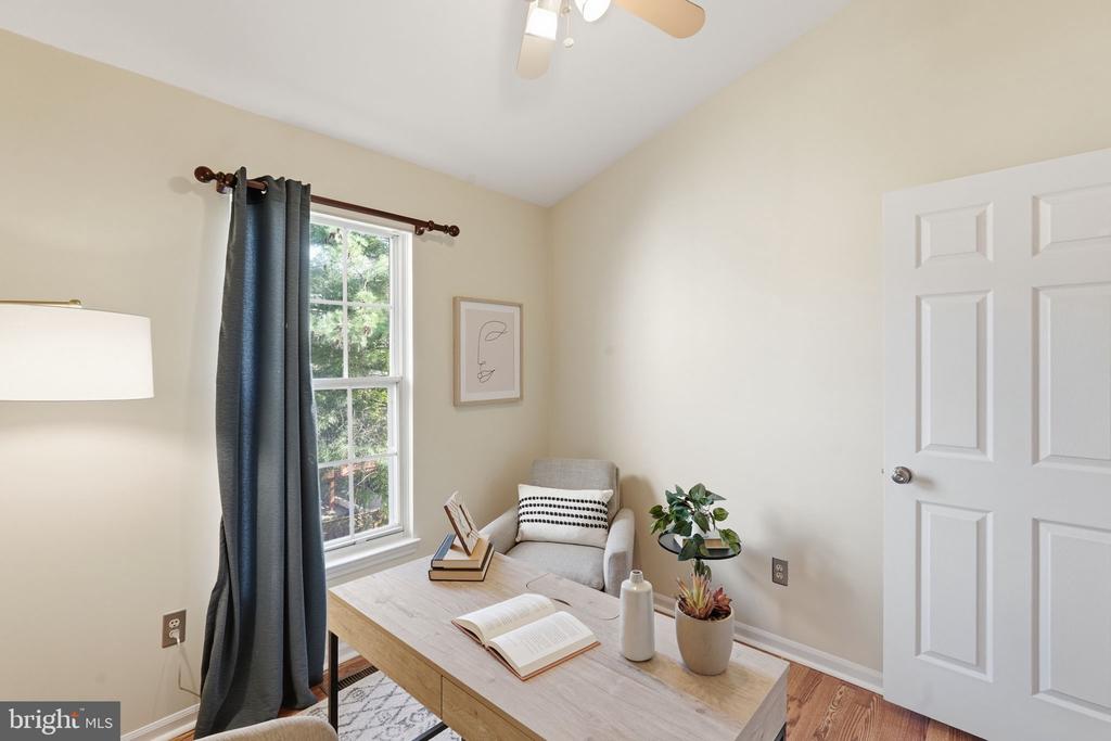 6005 PIECO COURT