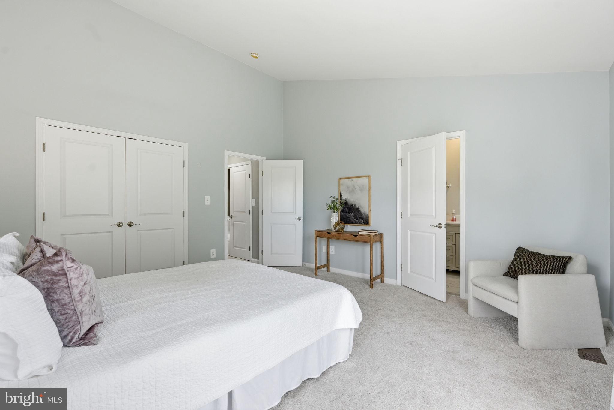 8102 DOVE COTTAGE COURT