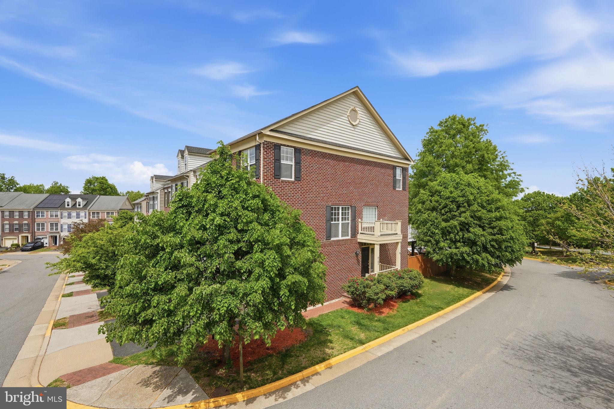 8102 DOVE COTTAGE COURT