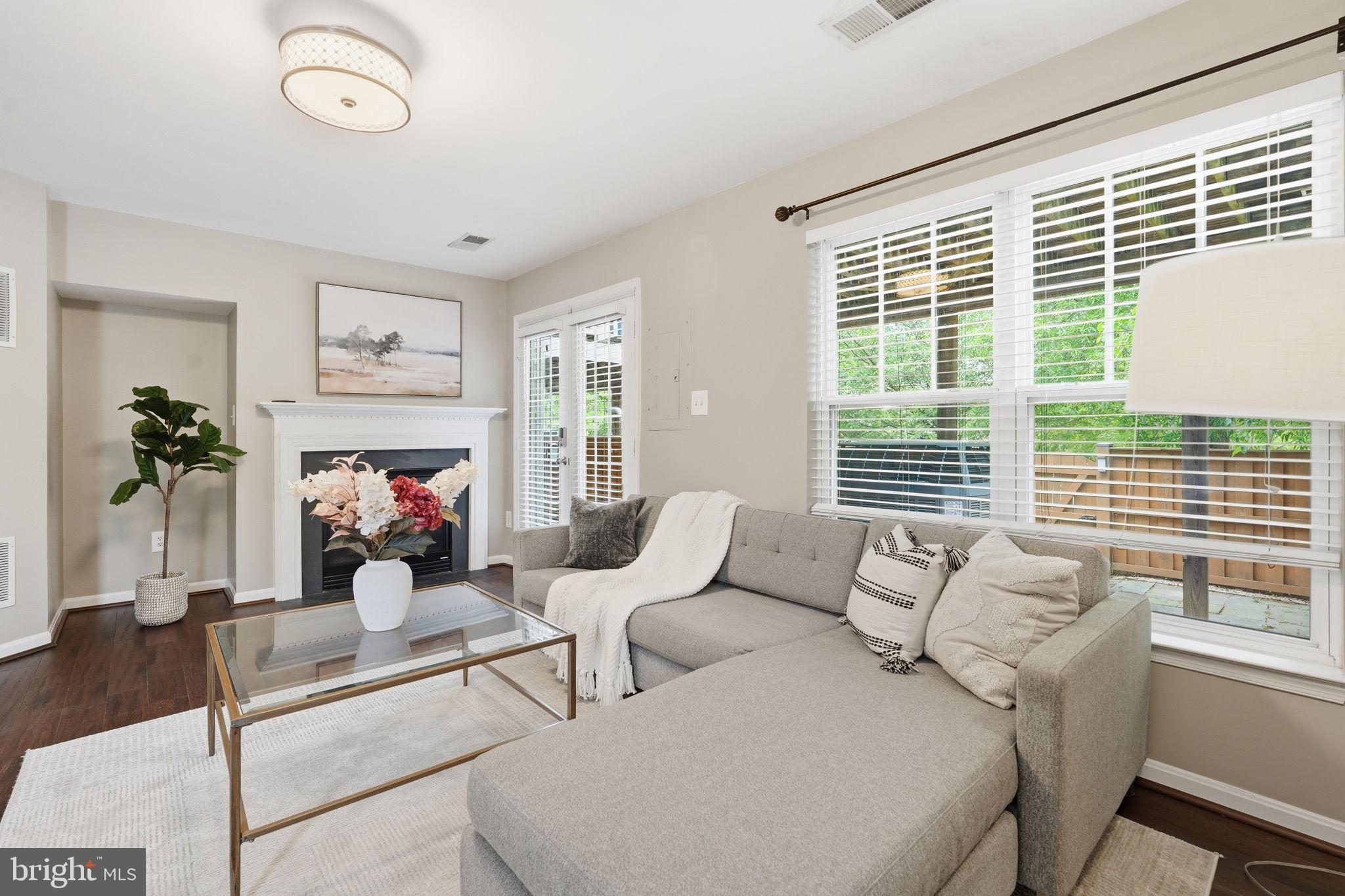8102 DOVE COTTAGE COURT