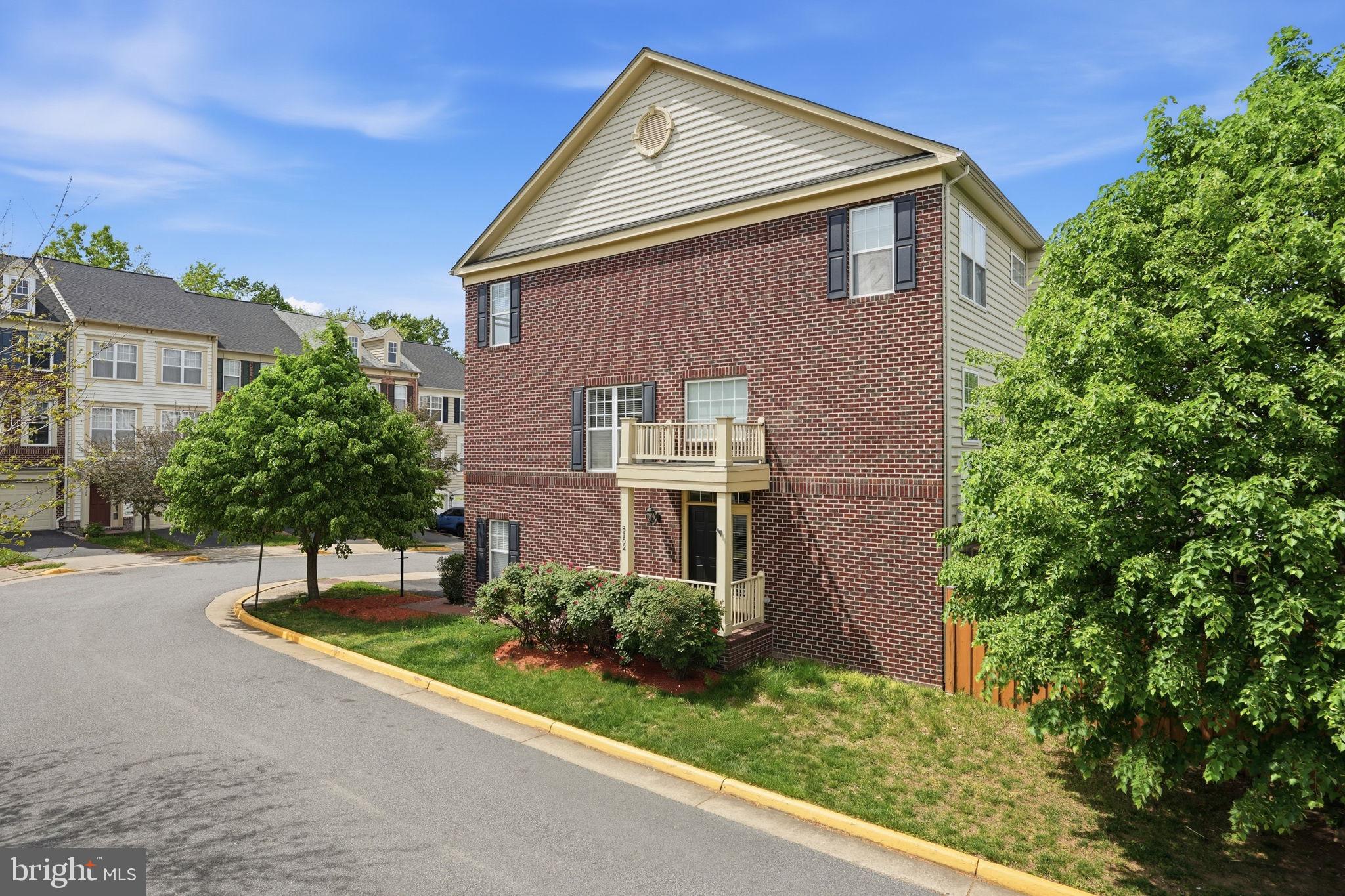8102 DOVE COTTAGE COURT