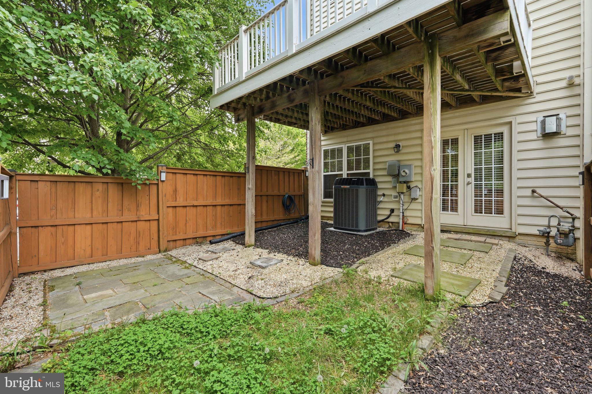 8102 DOVE COTTAGE COURT