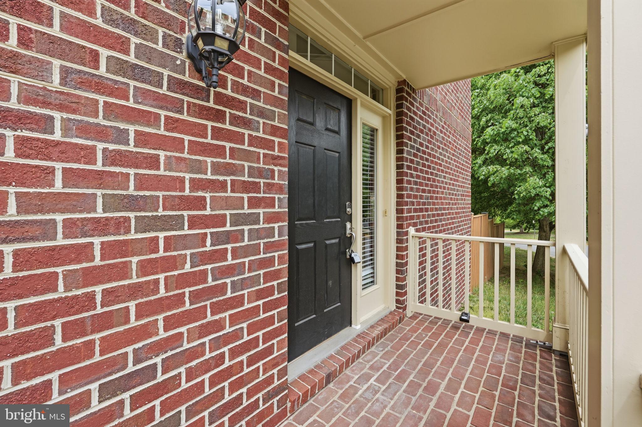 8102 DOVE COTTAGE COURT