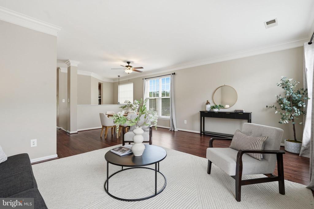 8102 DOVE COTTAGE COURT
