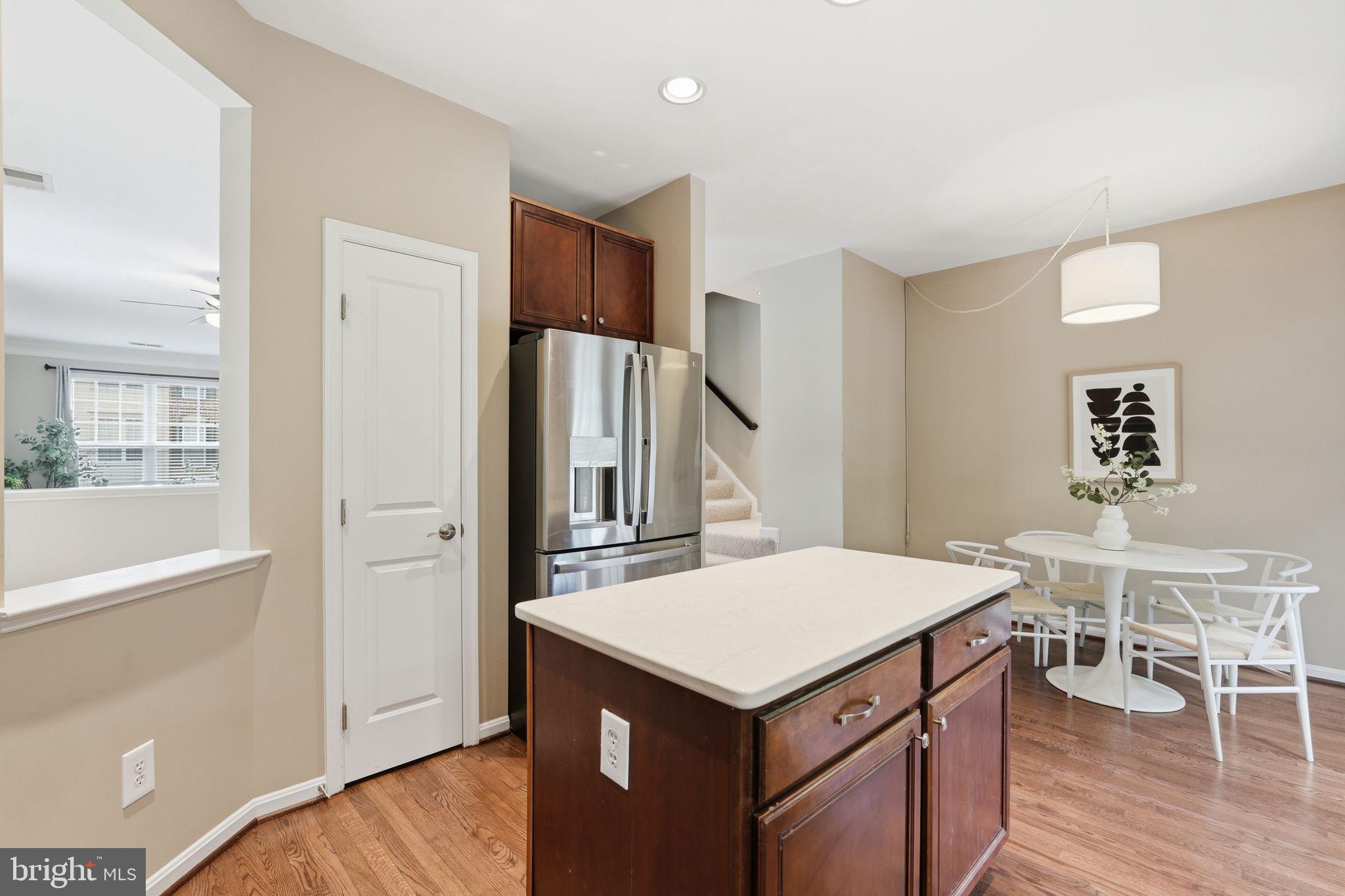 8102 DOVE COTTAGE COURT