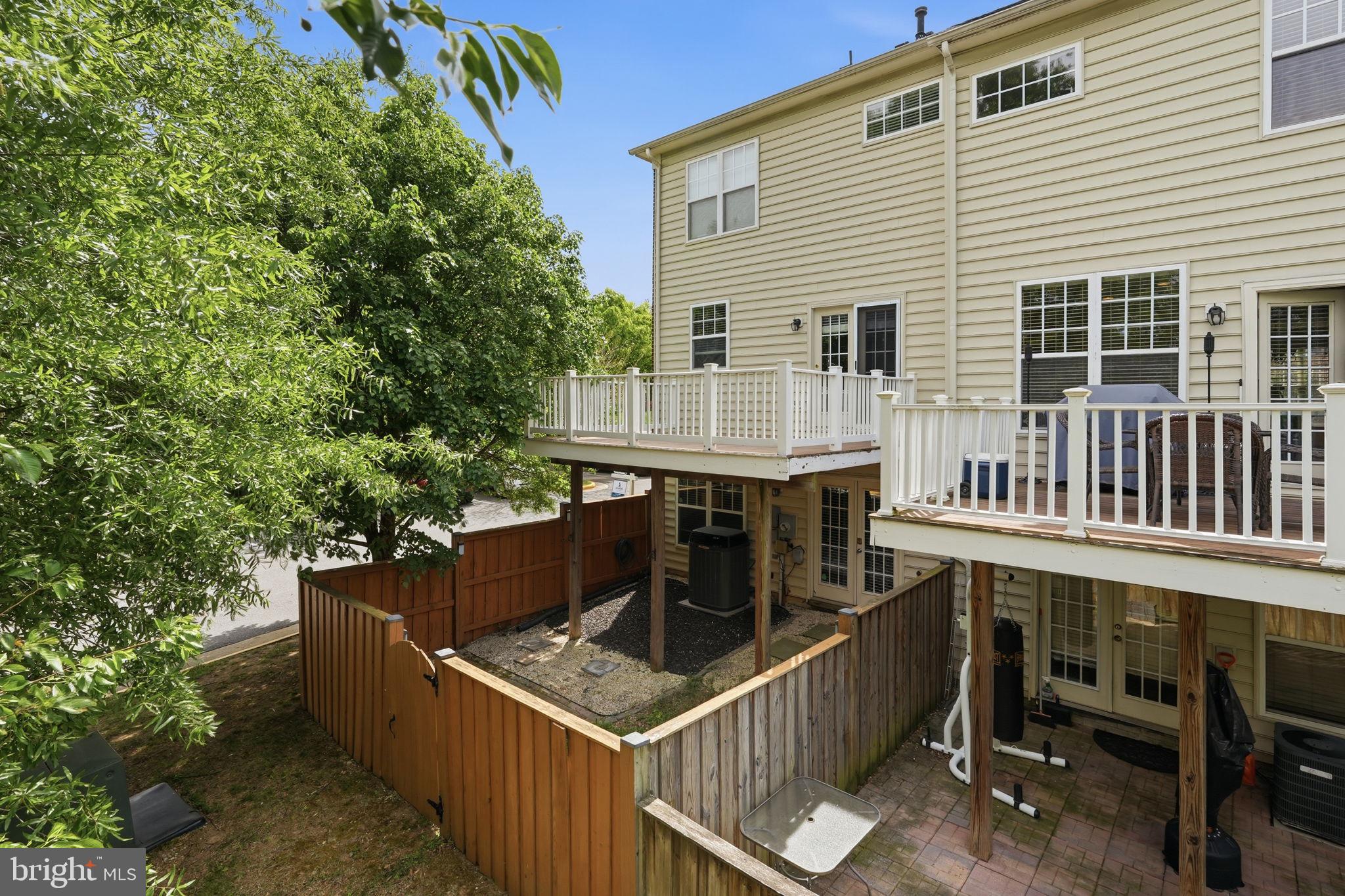8102 DOVE COTTAGE COURT