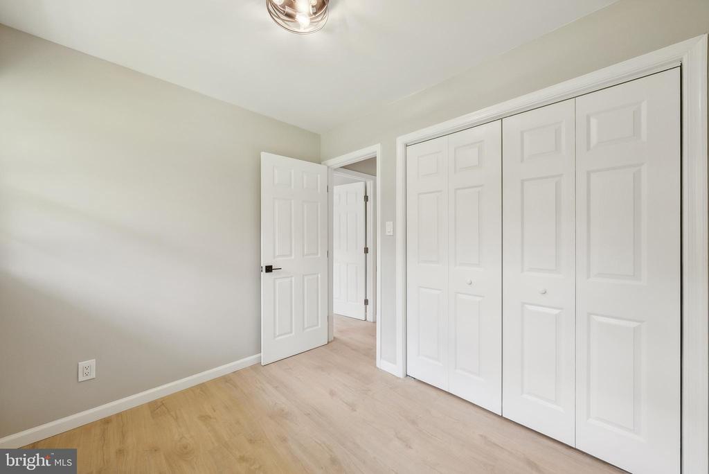 5317 OLDCASTLE LANE