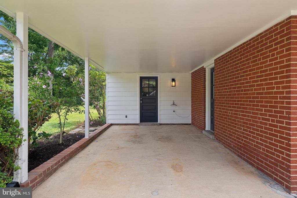5317 OLDCASTLE LANE