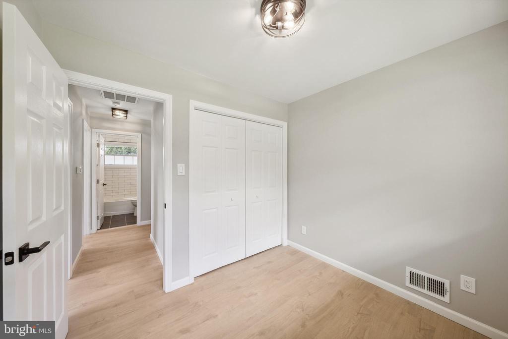 5317 OLDCASTLE LANE