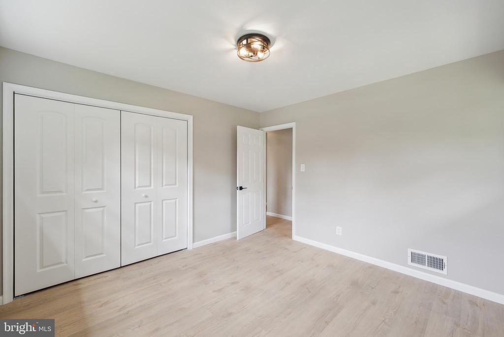 5317 OLDCASTLE LANE