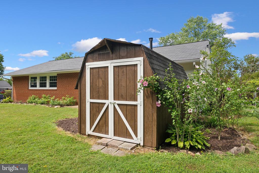 5317 OLDCASTLE LANE