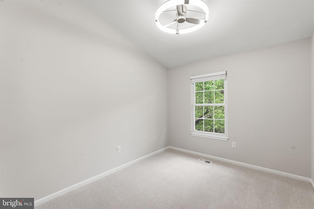 7808 SOLOMON SEAL DRIVE
