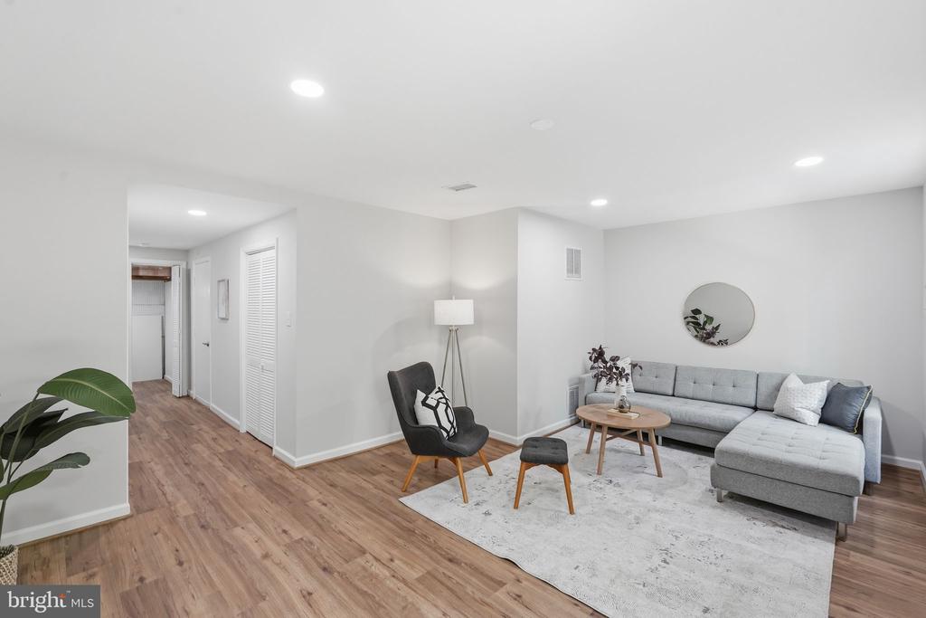 7808 SOLOMON SEAL DRIVE