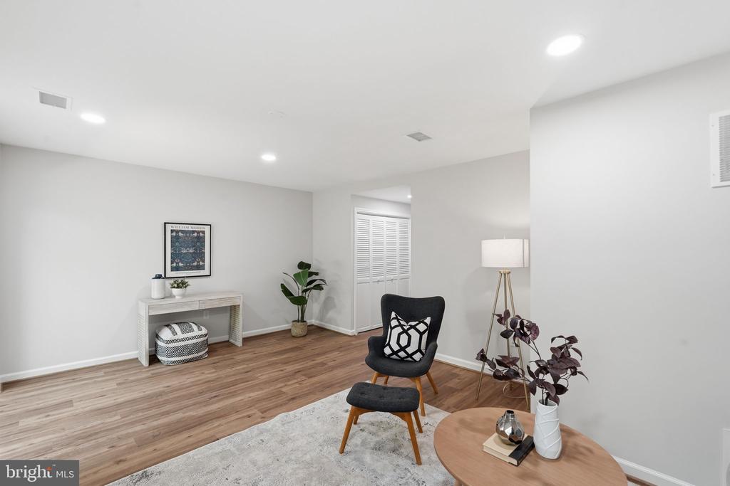 7808 SOLOMON SEAL DRIVE