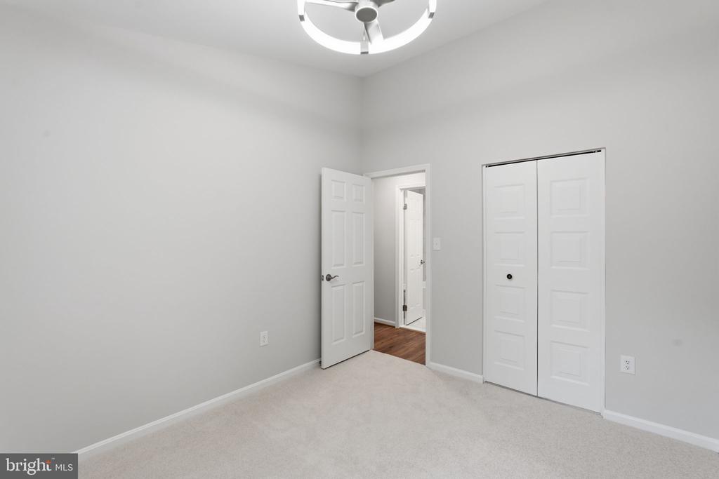7808 SOLOMON SEAL DRIVE