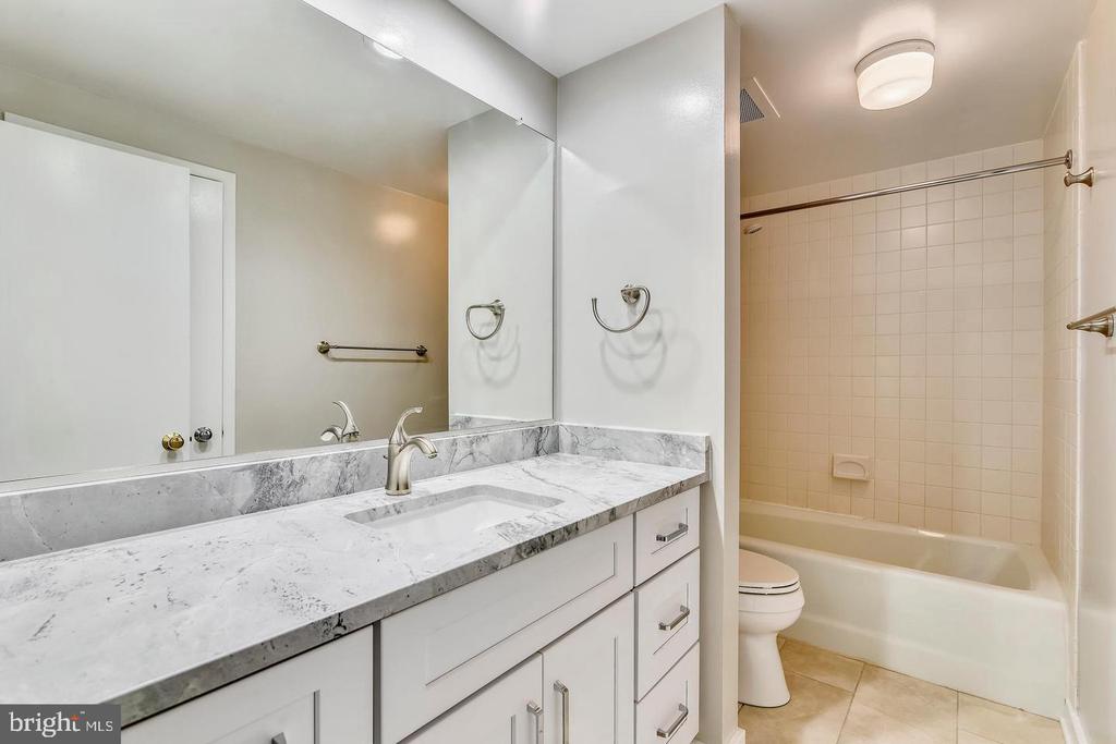 11500 FAIRWAY DRIVE 606