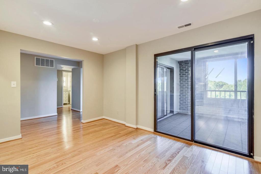 11500 FAIRWAY DRIVE 606
