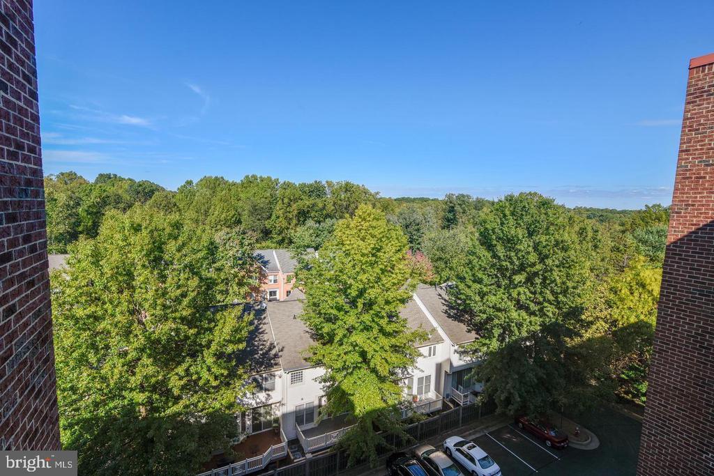 11500 FAIRWAY DRIVE 606