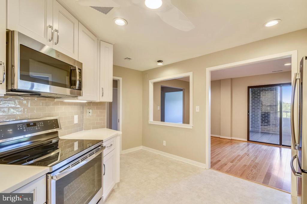 11500 FAIRWAY DRIVE 606