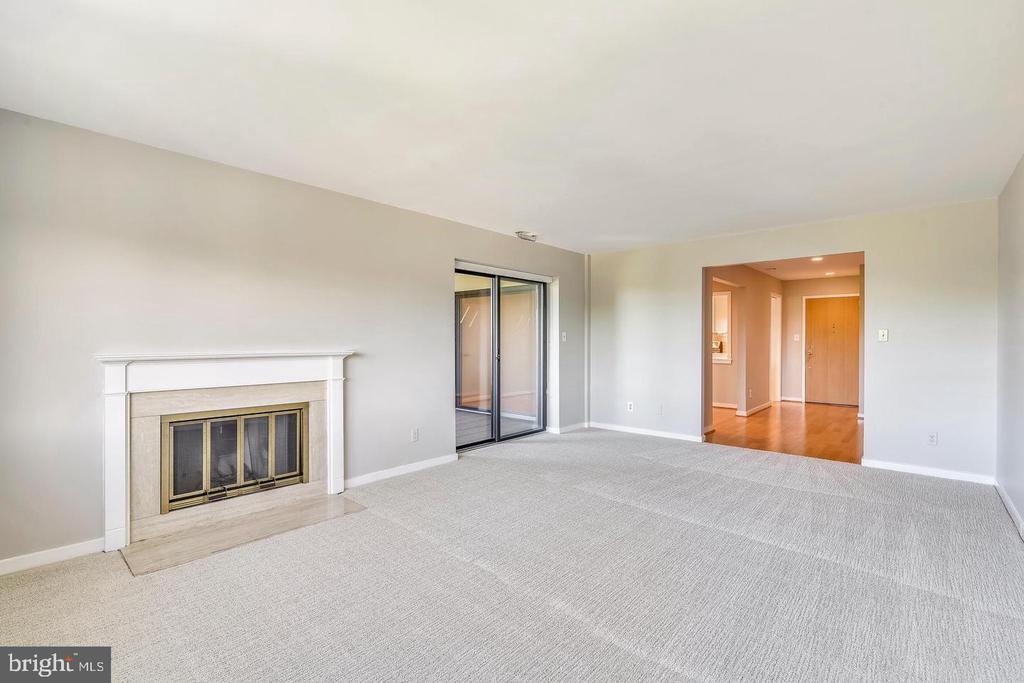 11500 FAIRWAY DRIVE 606