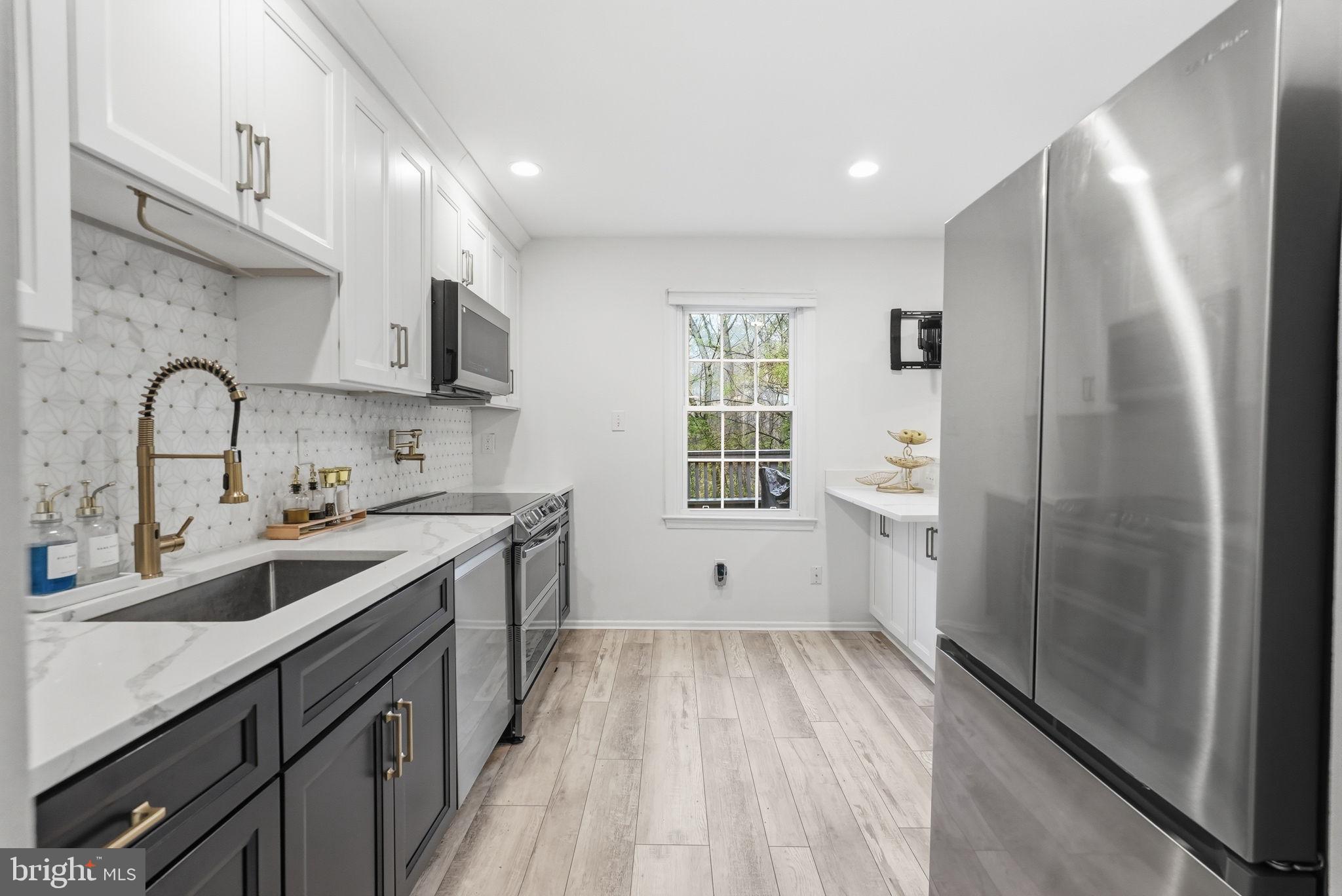 5672 KIRKHAM COURT