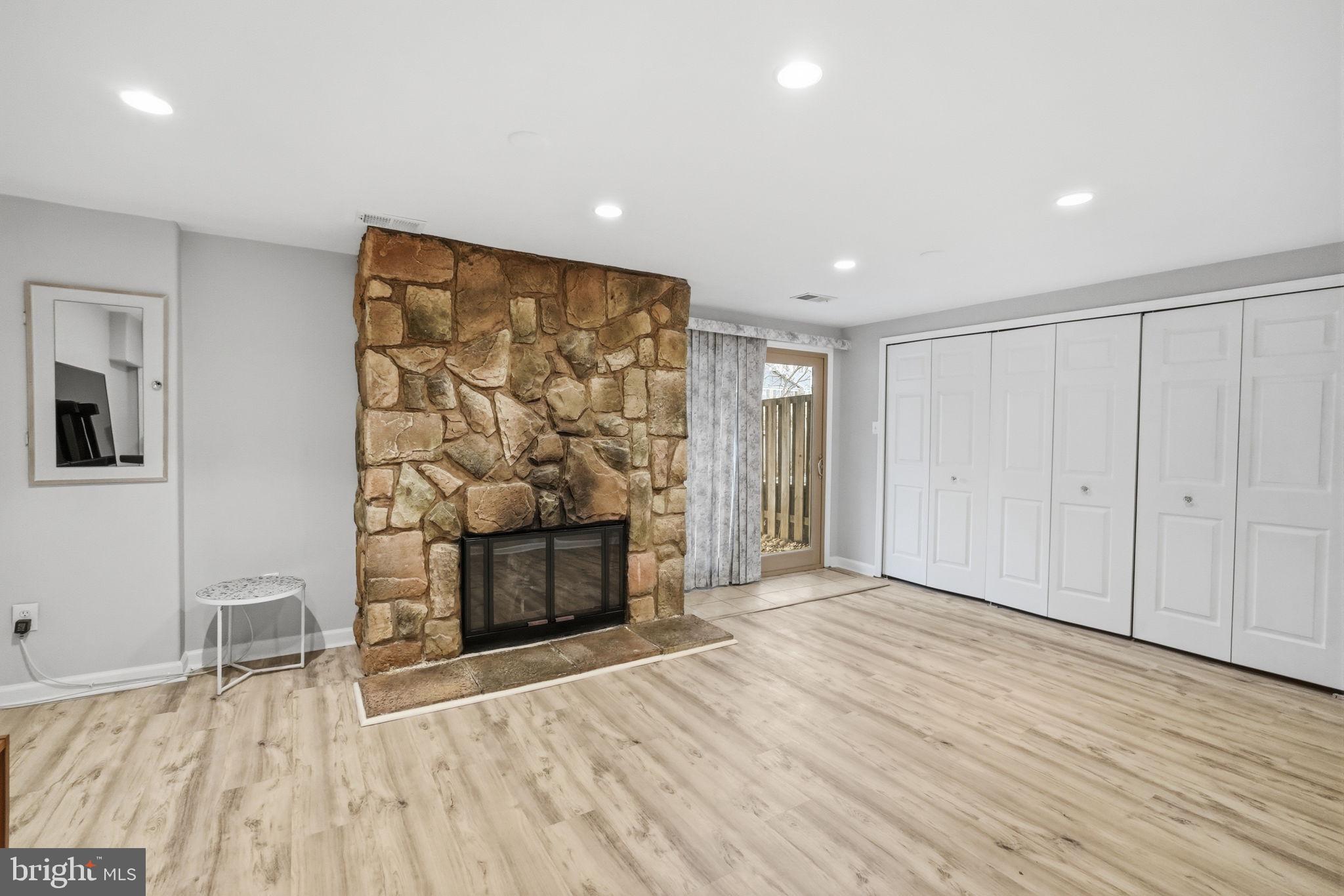 5672 KIRKHAM COURT