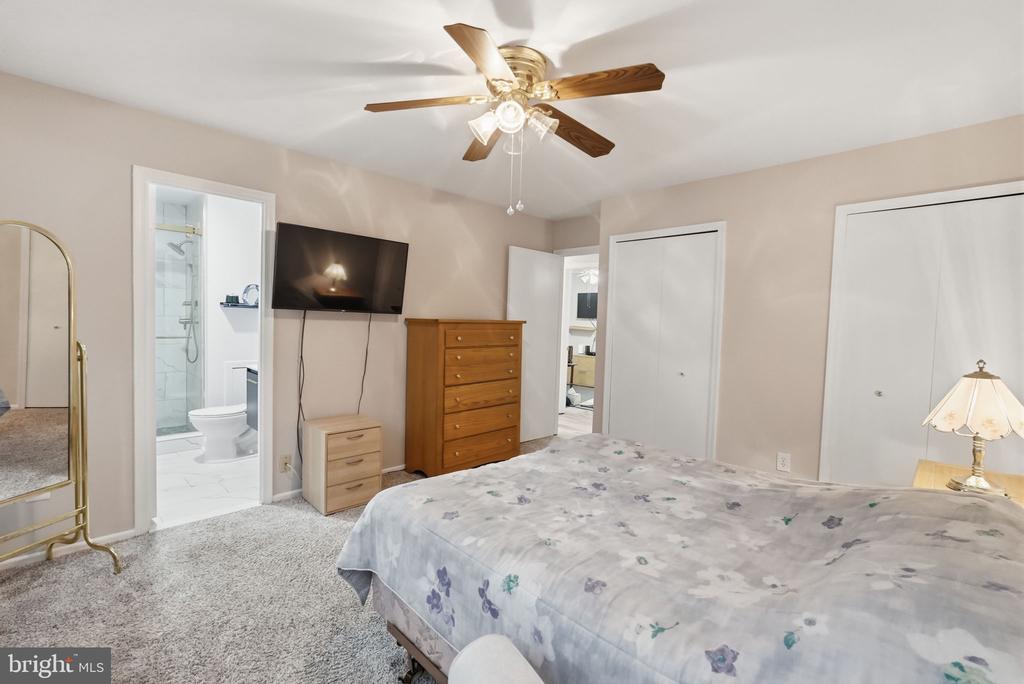 5672 KIRKHAM COURT