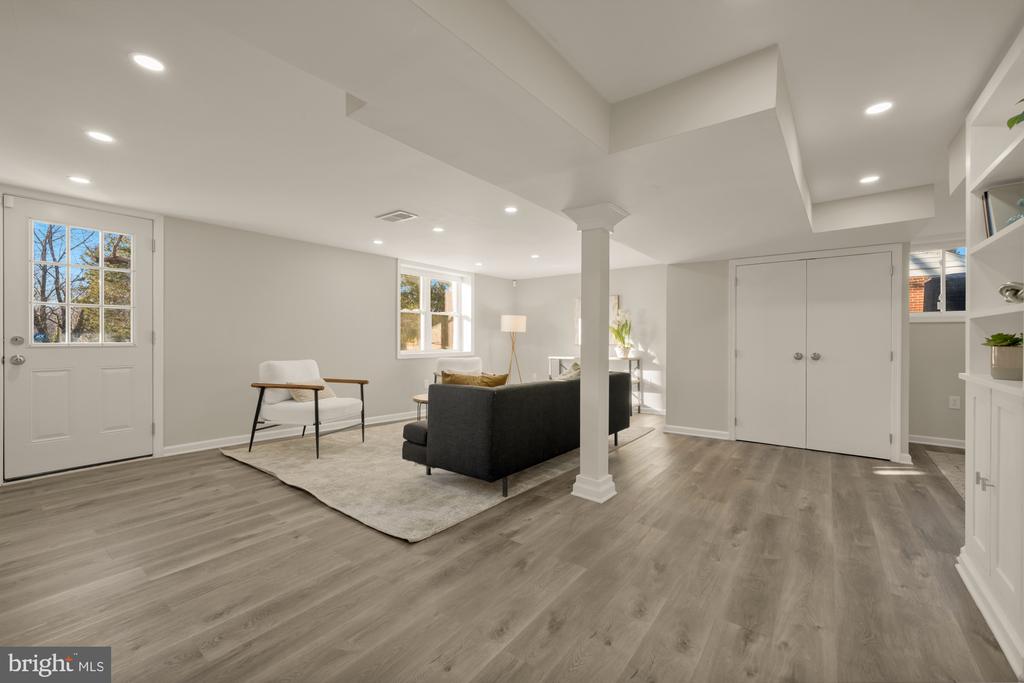 6112 PAULONIA ROAD