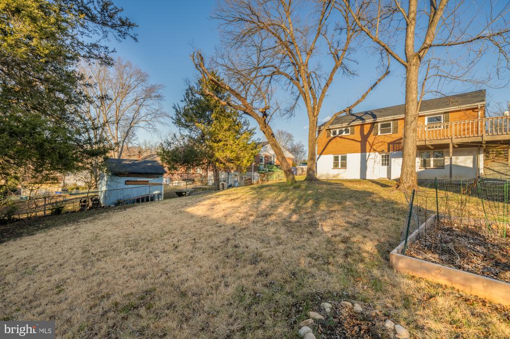 6112 PAULONIA ROAD