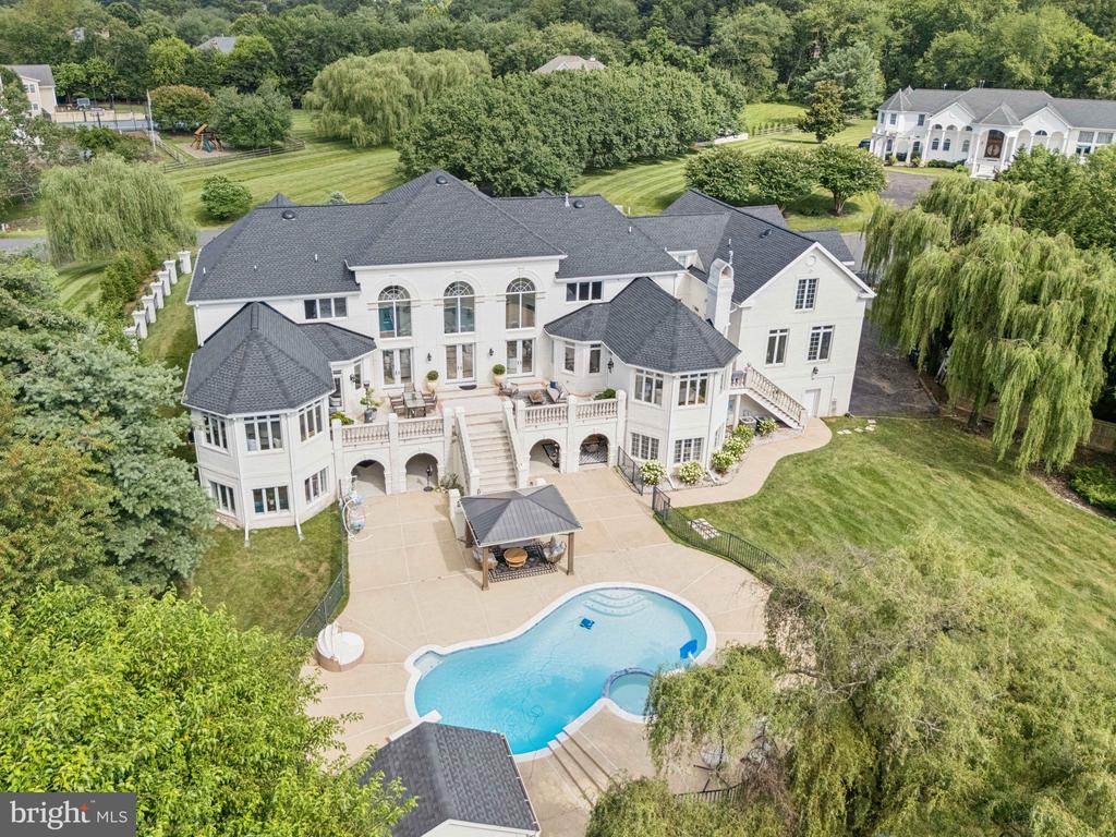 606 BROCKMAN COURT