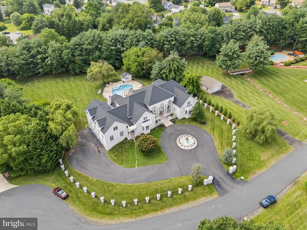 606 BROCKMAN COURT