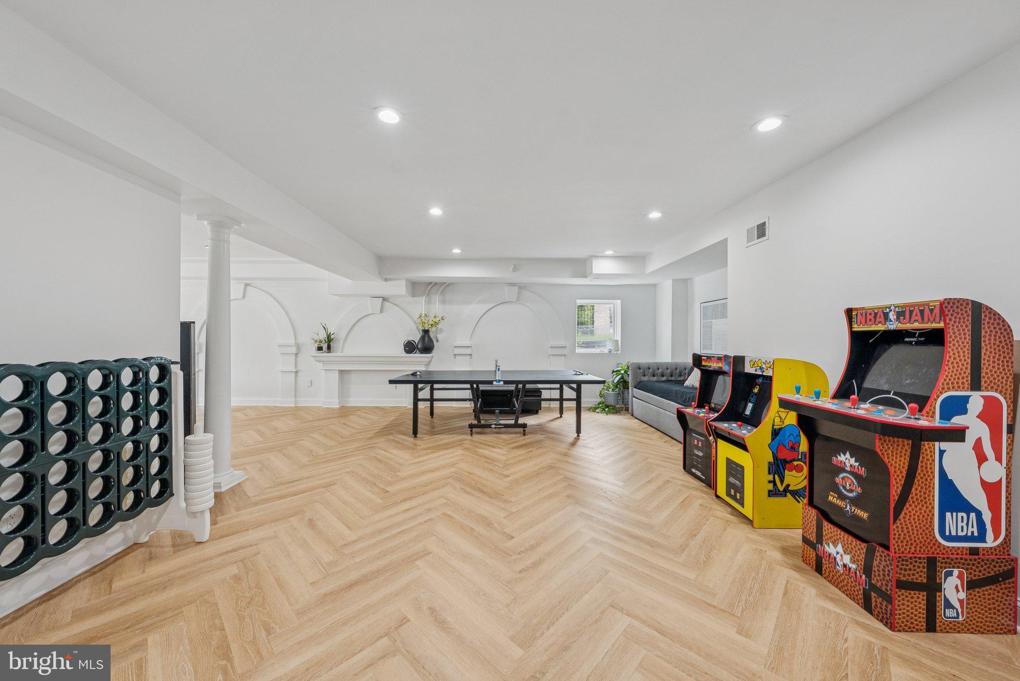 606 BROCKMAN COURT