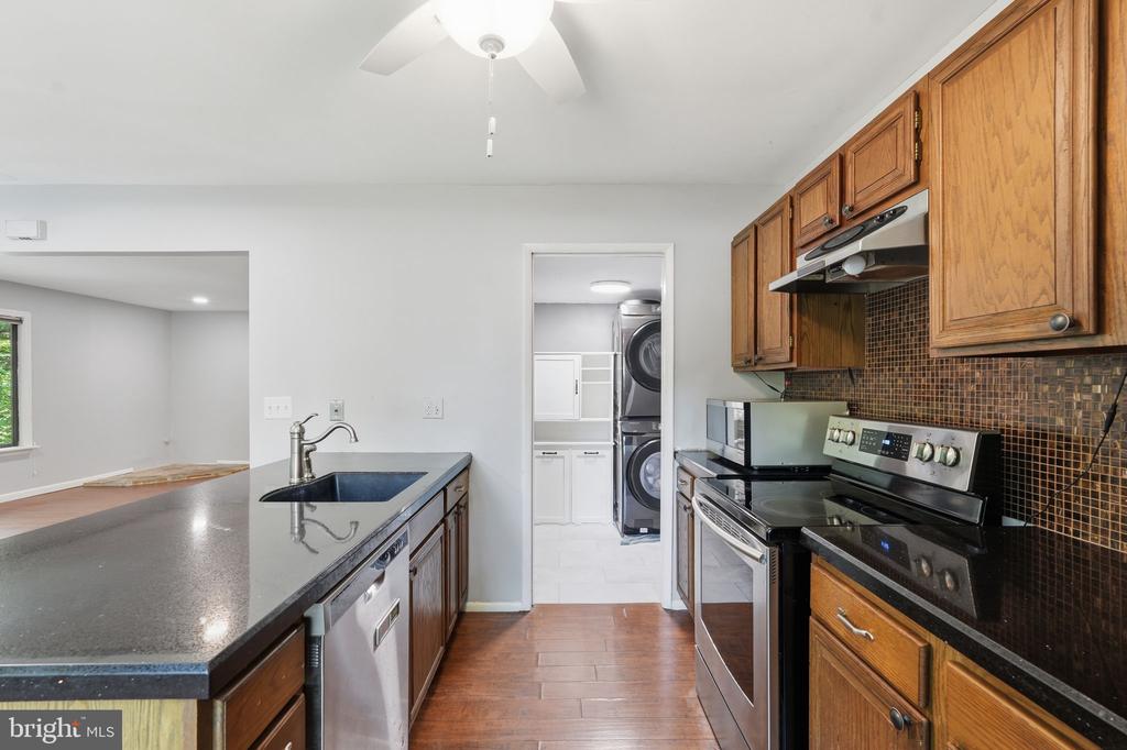 3103 BABASHAW COURT