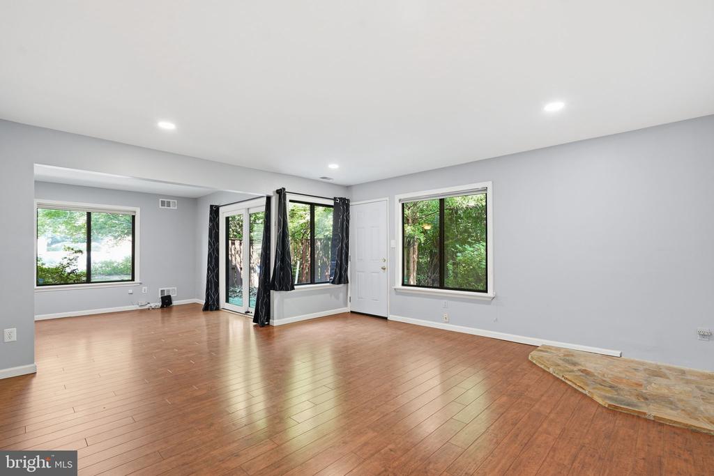 3103 BABASHAW COURT