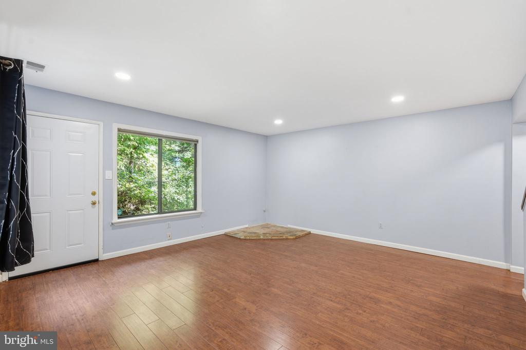 3103 BABASHAW COURT
