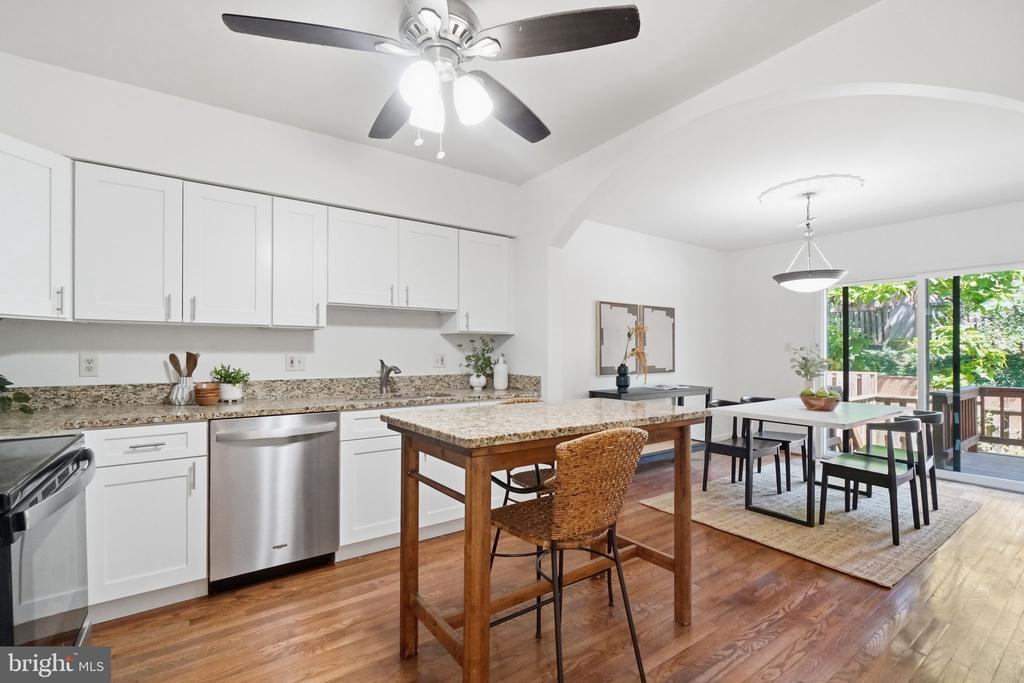 1462 HAMPTON HILL CIRCLE