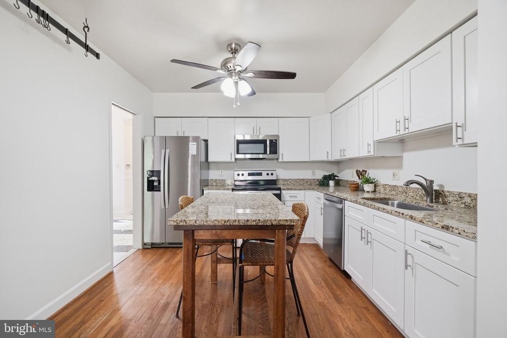 1462 HAMPTON HILL CIRCLE