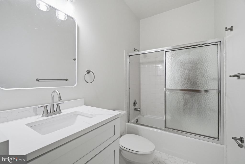 1462 HAMPTON HILL CIRCLE