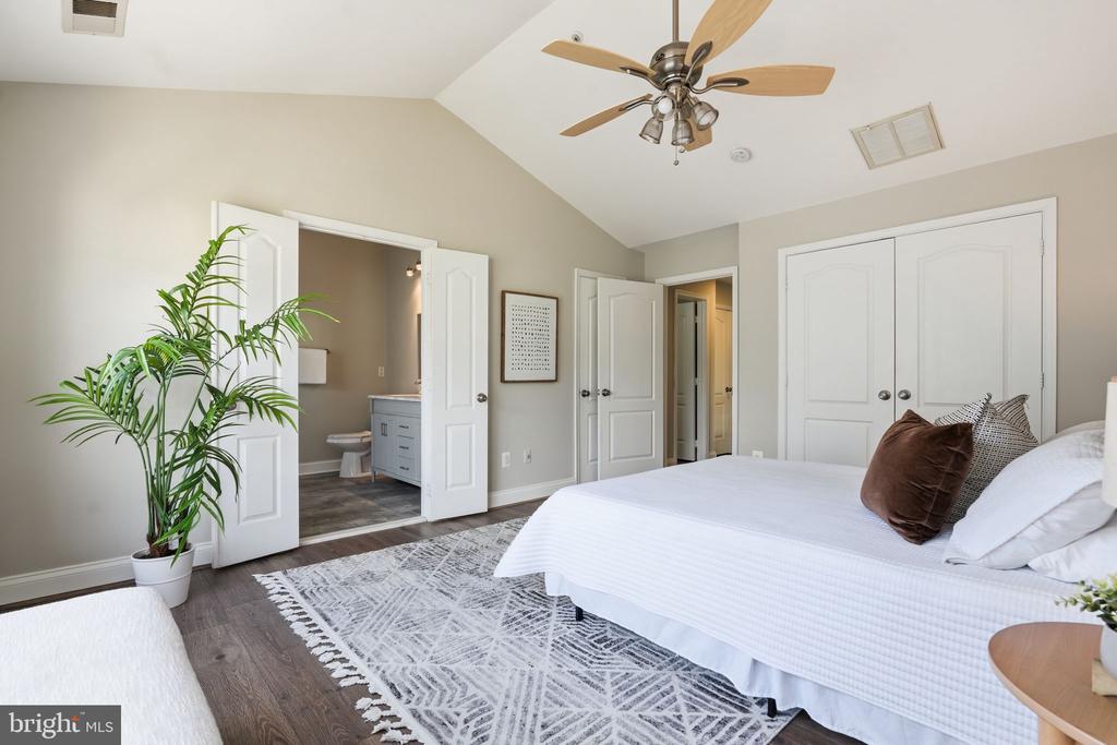 2167 CAPSTONE CIRCLE