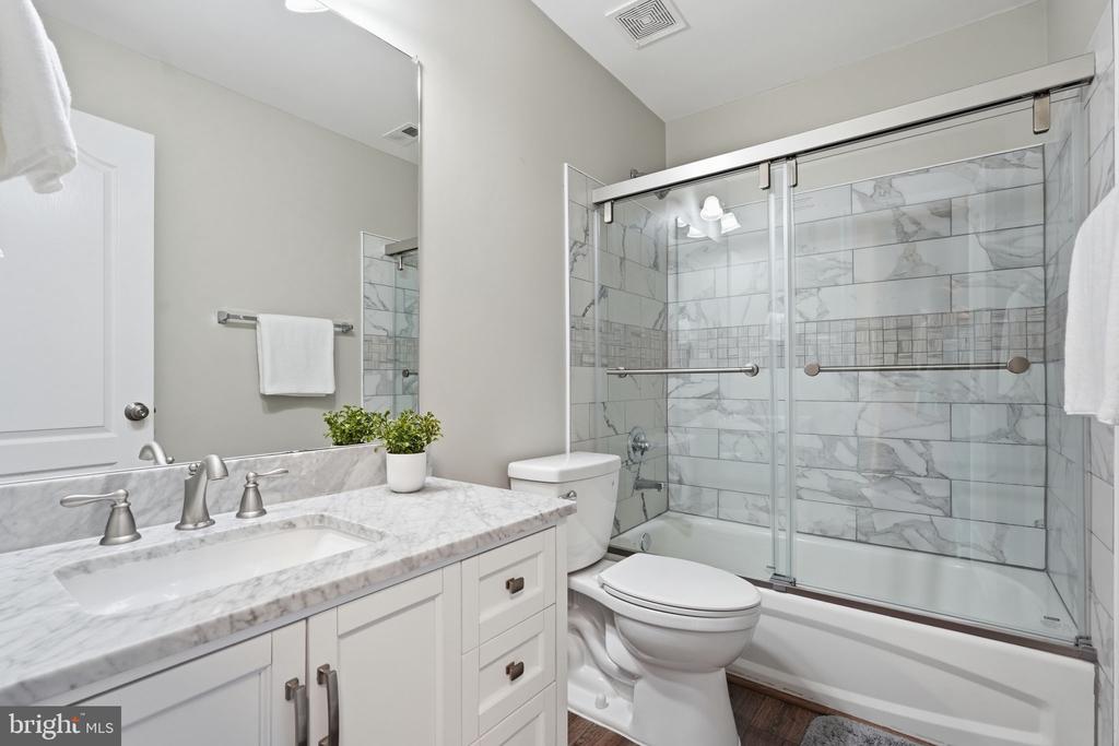 2167 CAPSTONE CIRCLE