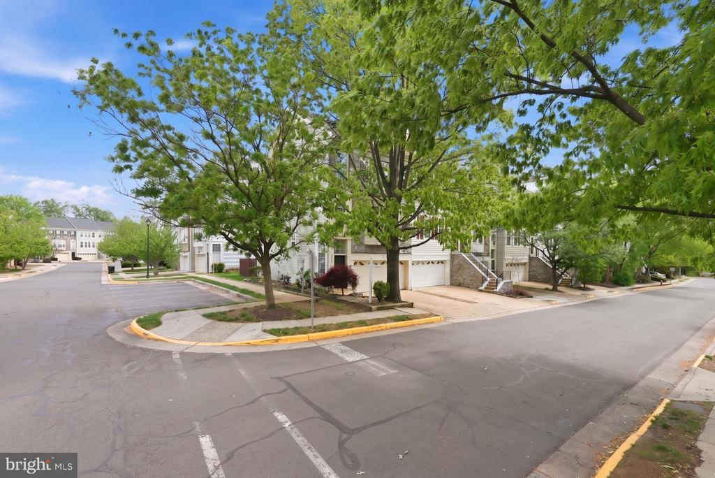 2167 CAPSTONE CIRCLE
