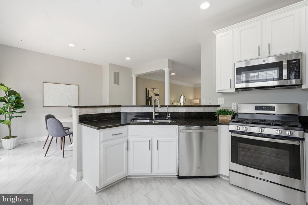 2167 CAPSTONE CIRCLE